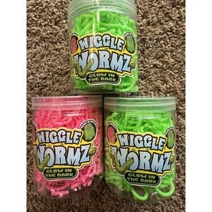 [1 PC] Wiggle Wormz by Ja-Ru, Glow in the Dark Squishy Stretchy Worms Fidget Toy
